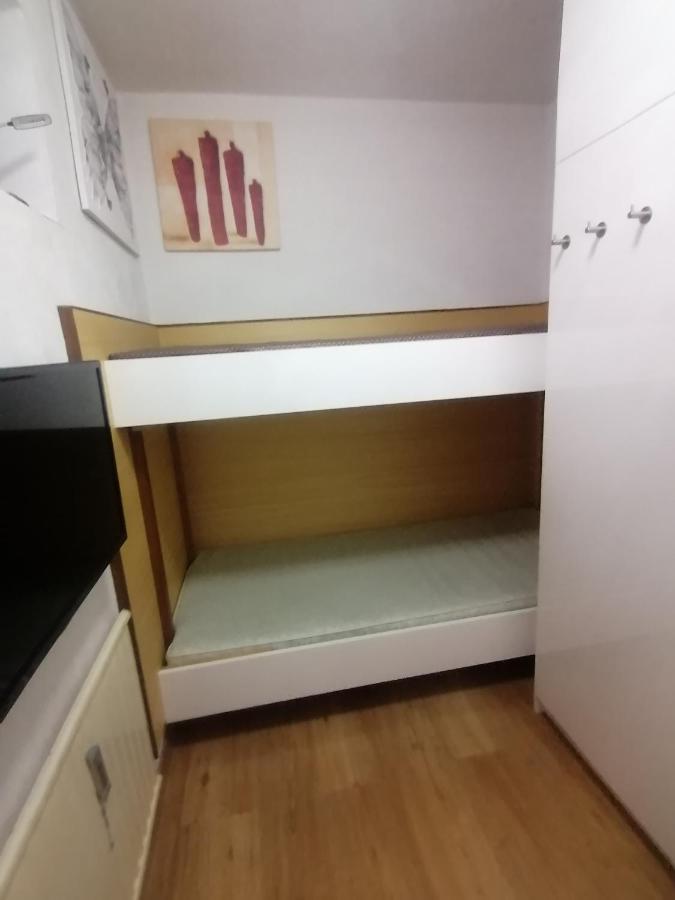 Haus Enzian - Apartment Gerlitzen Kanzelhohe Екстер'єр фото